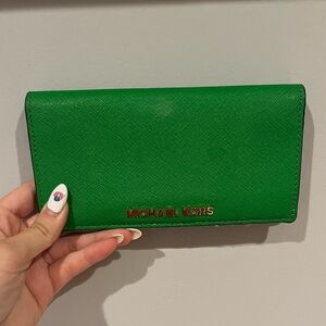 MICHAEL KORS Green Snap Wallet